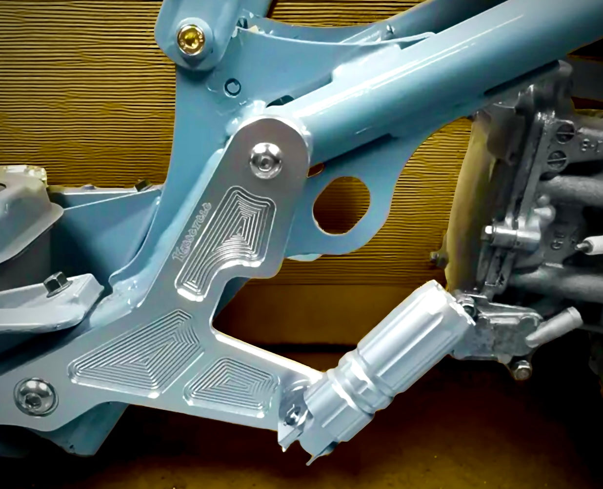 Flip Up Ruckus Foot Peg Rear Sets