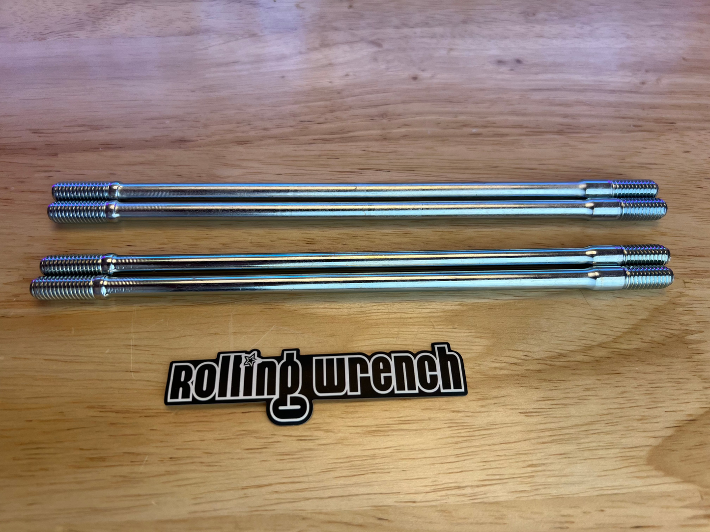 208/200 8.2MM STROKER CRANK CYLINDER STUDS