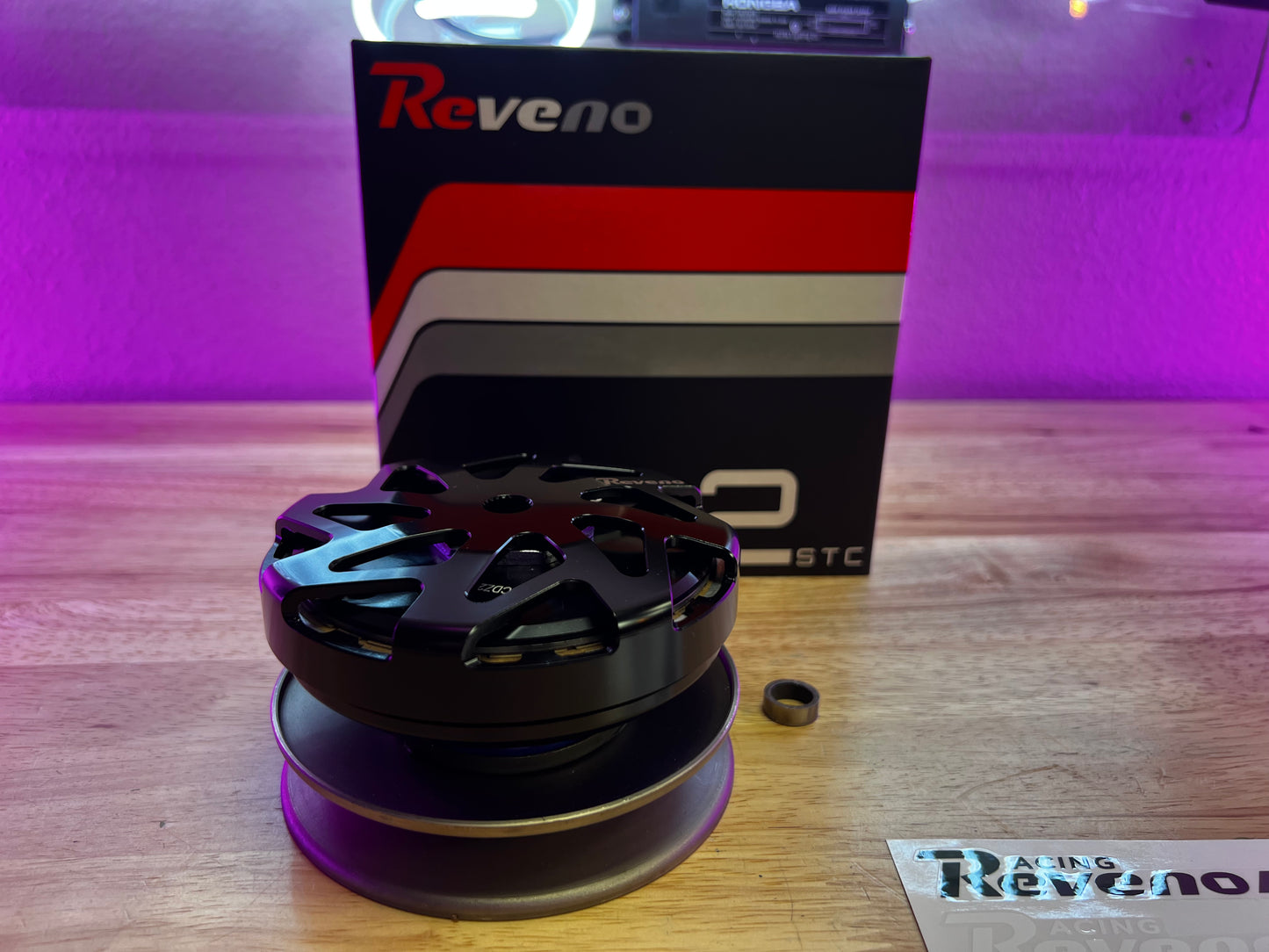 Ruckus / Metro Reveno Clutch