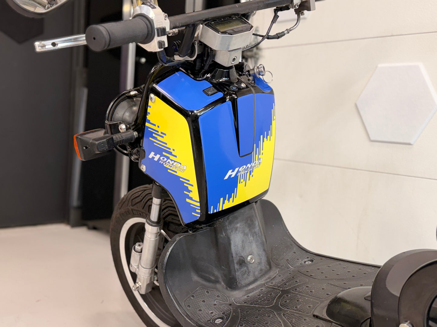 Honda Ruckus Custom Decal Graphics Kit (2003-Present) - Spoon Style