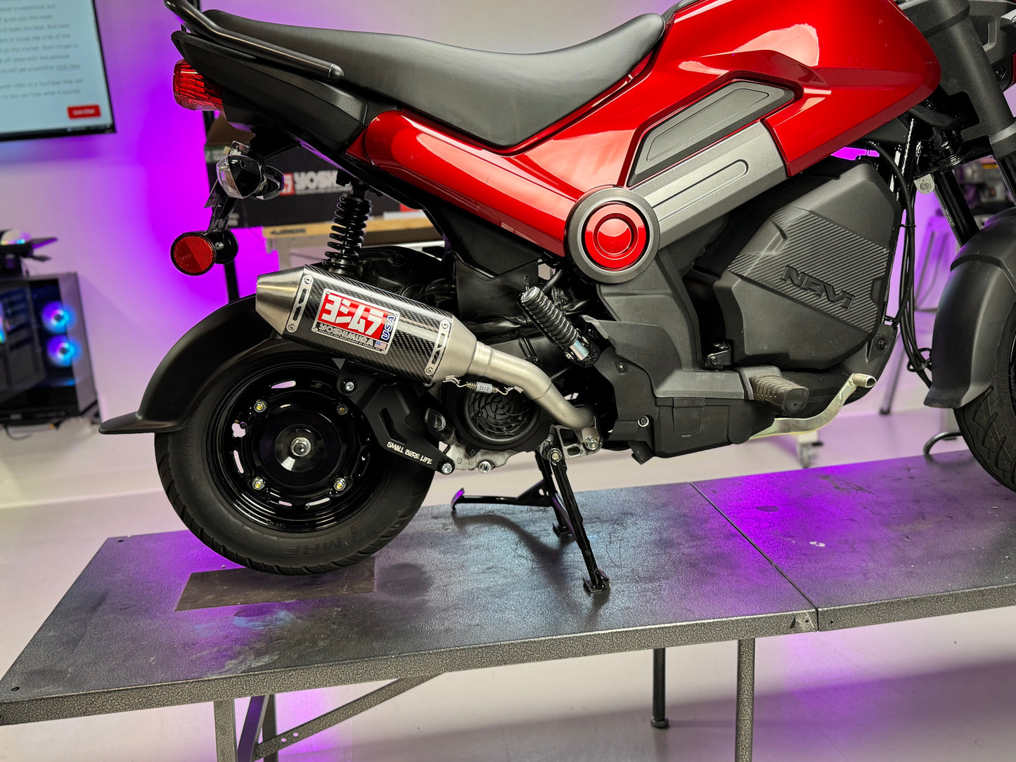 Honda Navi Yoshimura Performance exhaust - RS-2 Carbon Fiber